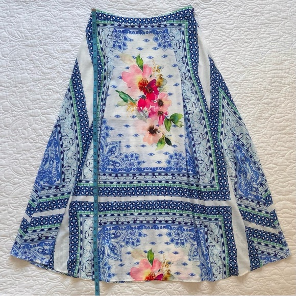 πΊ Aratta, Silent Journey Sacred Geometry Watercolor Floral Skirt - Picture 16 of 16